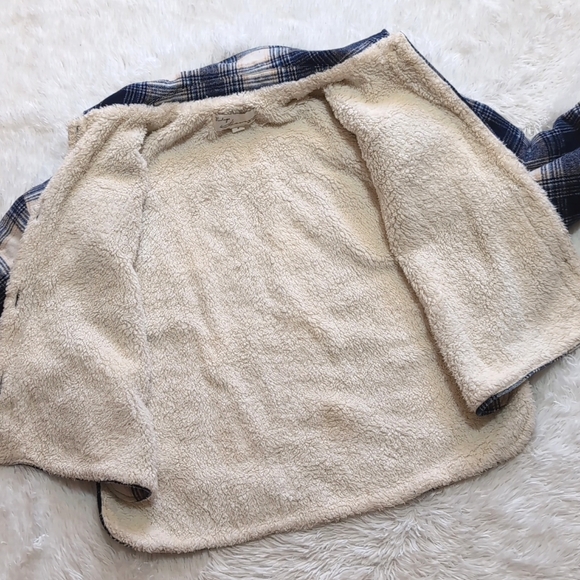 🔴LOWEST! Vintage Havana Sherpa Lined Oversized Shacket - Navy/Cream Plaid - Picture 6 of 11